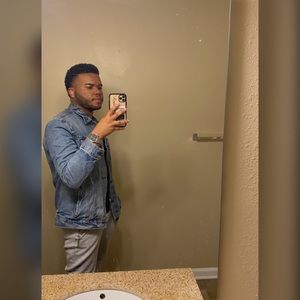 Meet your Posher, Christopher